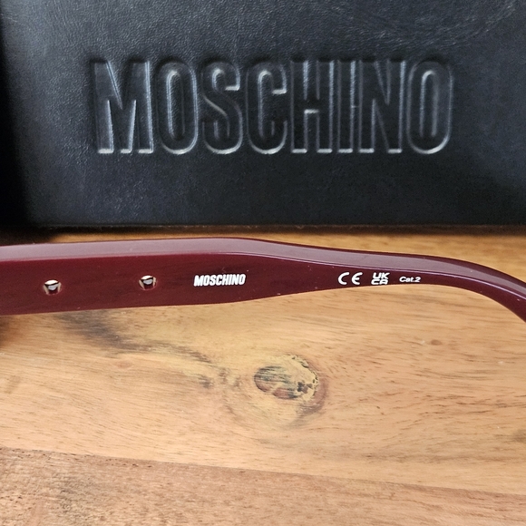 NEW Moschino Burgundy Sunglasses with Gold Buckle Accent - Picture 8 of 8